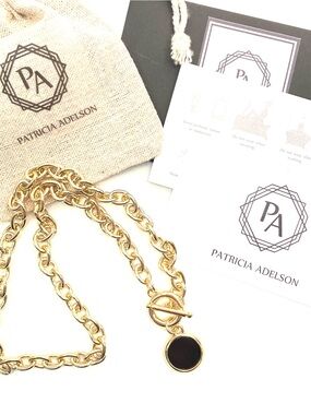 Gold Chain Toggle Necklace with Black Pendant